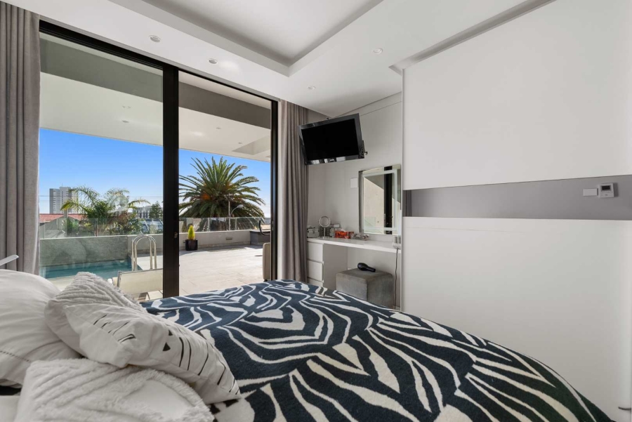 2 Bedroom Property for Sale in Fresnaye Western Cape